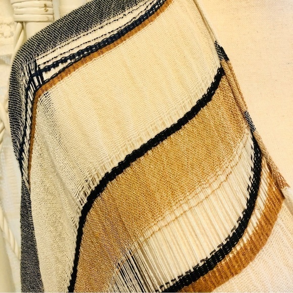 On The Road Kimono Shawl Wrap Ruana Woven Ivory Tan Navy Woven Fringe One Size - Picture 3 of 16